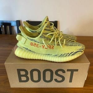 Yeezy 350 Semi frozen yellow size 10, used in good condition.